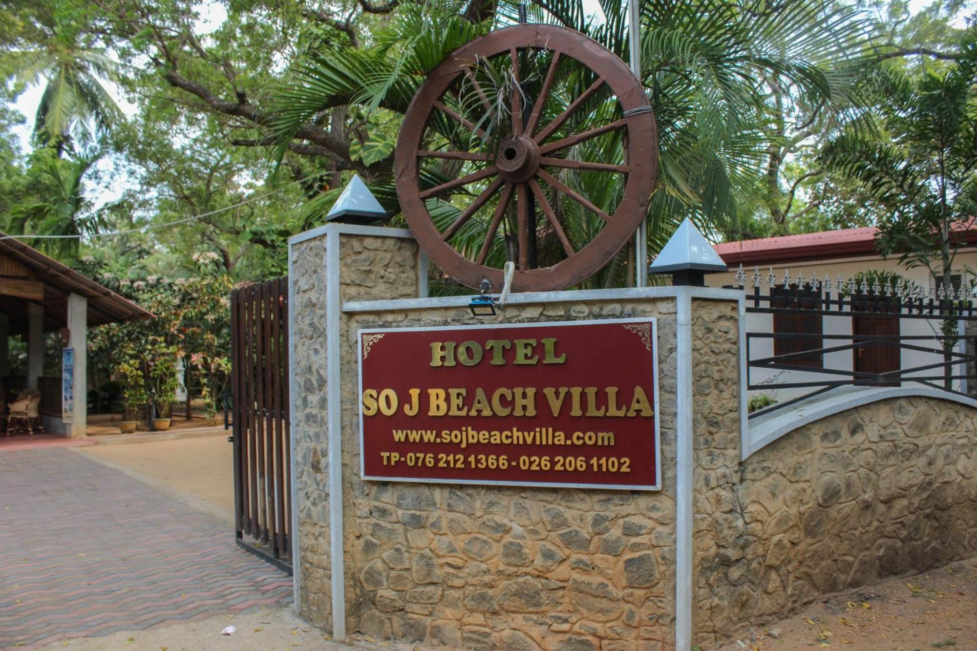 So-J Beach Villa Trincomalee Exterior foto